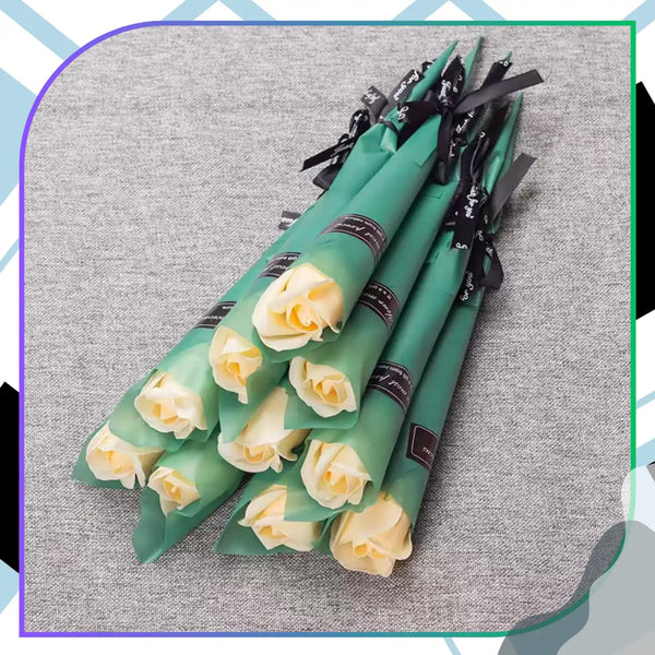 Kreminės muilo rožės, 10 vnt., 28 cm puokštė E177
